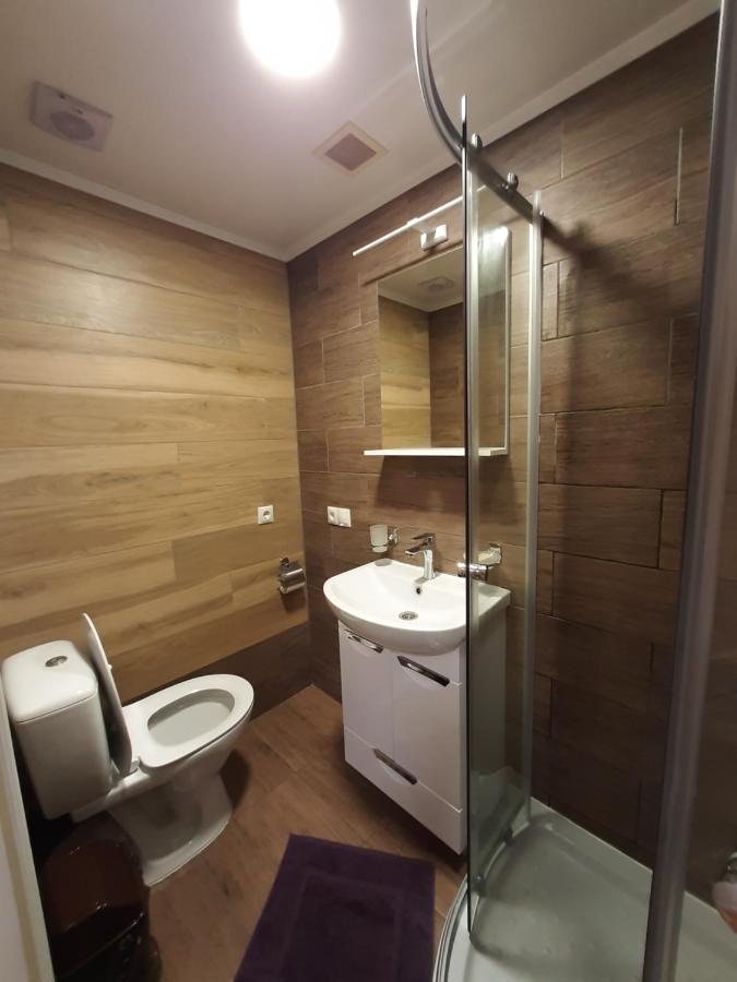 Apartment Opir Skole